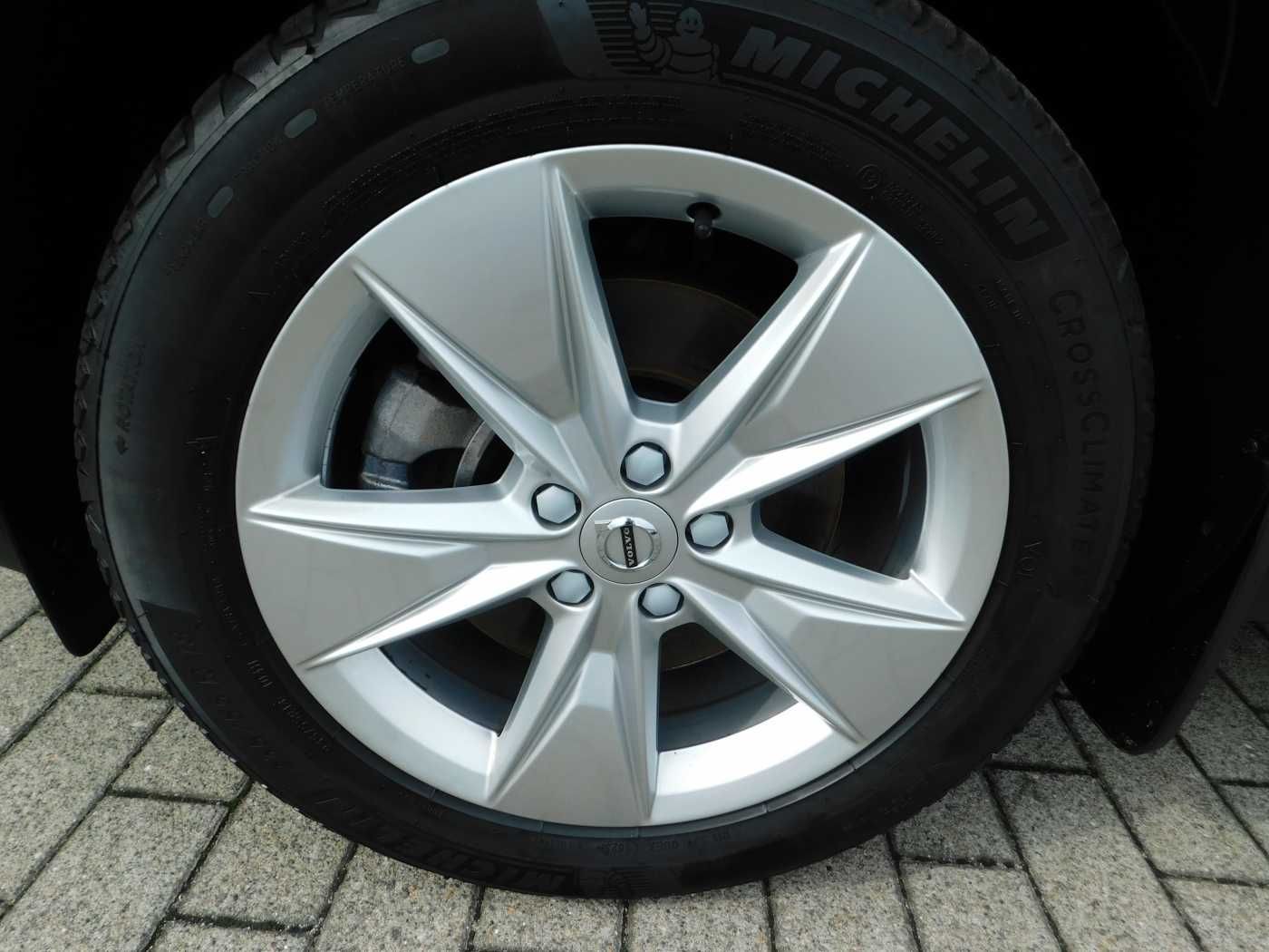 Fahrzeugabbildung Volvo XC40 B4 B DKG Core 'ACC, BLIS, AHK'