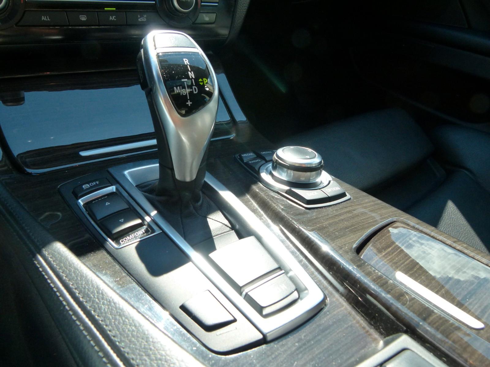BMW 530d Automatik*M-Paket*HeadUp*Leder*Navi*Xenon*