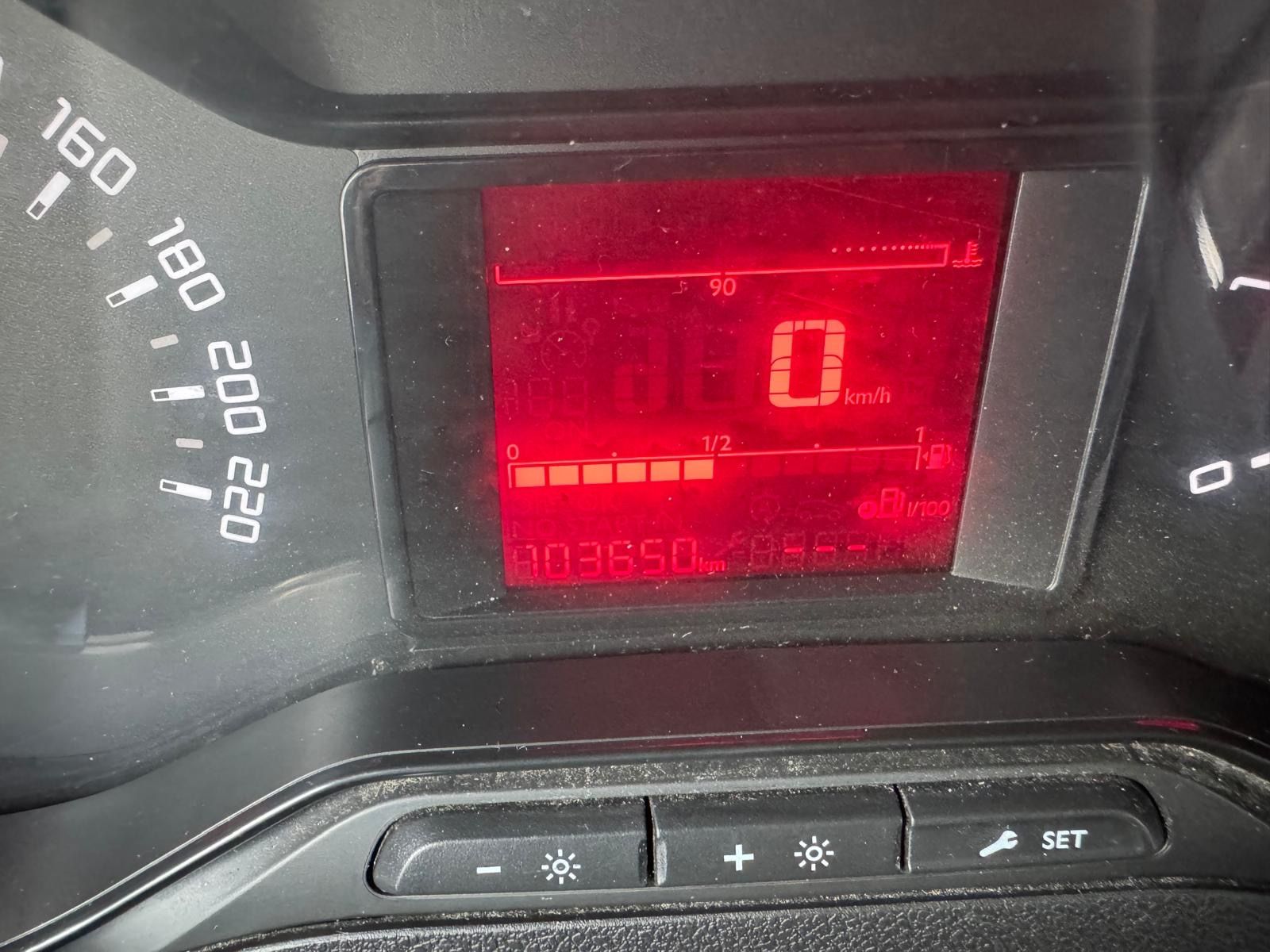 Fahrzeugabbildung Toyota Proace City 1,2-l-Turbo 81kW L1 LKW