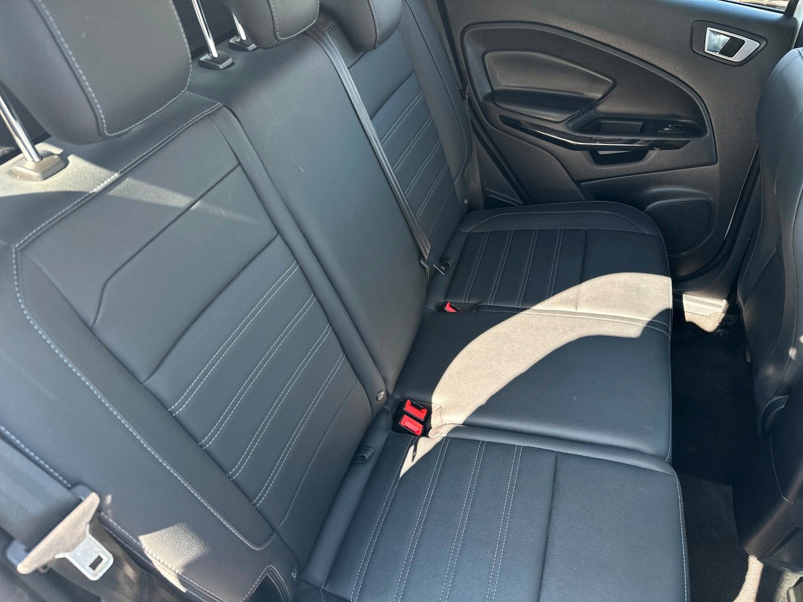 Fahrzeugabbildung Ford EcoSport Active AHK Technik Paket Winter Paket
