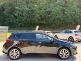 Toyota Auris Executive LED*KGO*RKAM*NAVI*PANO*LEDER - gebrauchte Toyota Auris aus dem Jahr 2016