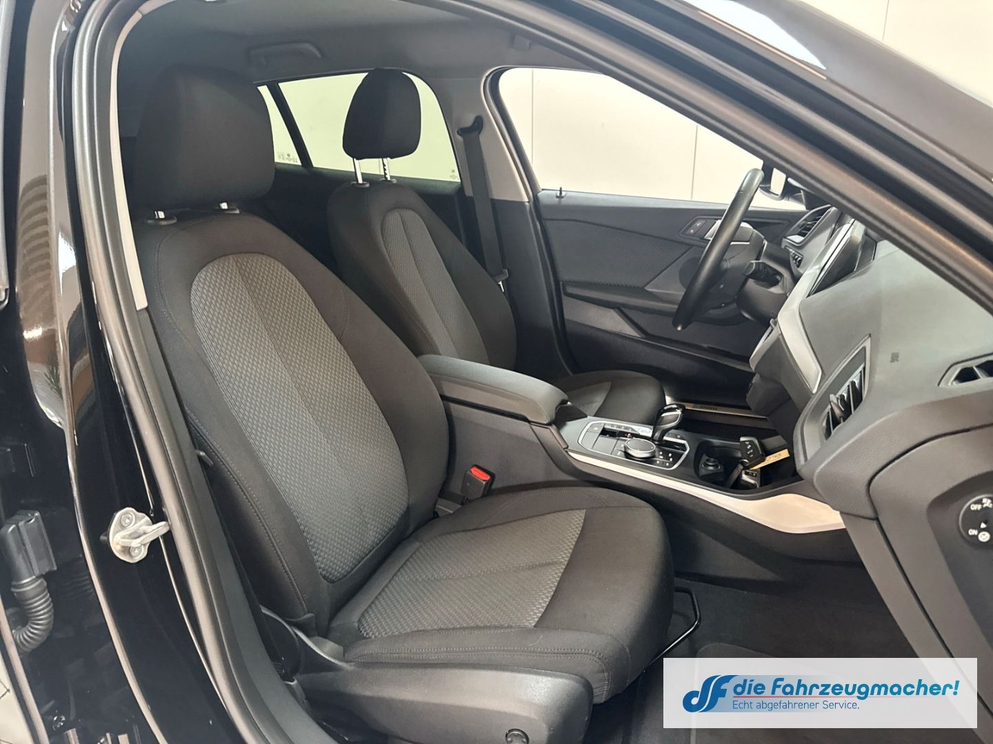 Fahrzeugabbildung BMW 118 d Advantage Navi Digitales Cockpit LED Sperr