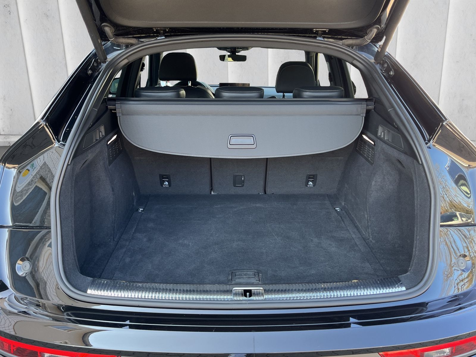 Fahrzeugabbildung Audi SQ5 3,0L Sportback*Pano*22"*B&O*ViCo*Blackline*