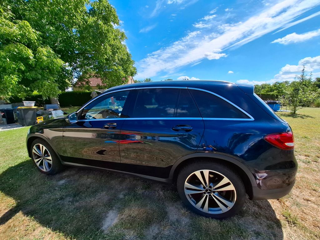Image of Mercedes-Benz GLC 250