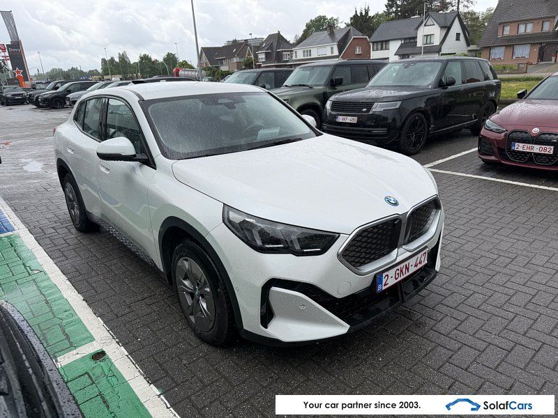 BMW iX2 xDrive20 Aut. LED Navi KeylessGo Camera Kli imagem 3