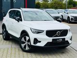 Volvo XC40 Plus Dark 2WD/Navi/Harman-Kardon - weiße Volvo XC40