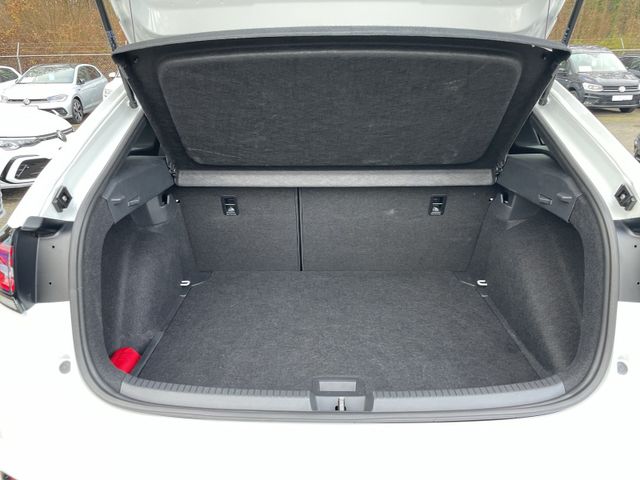 Taigo R-Line Tsi DSG Navi Matrix ACC Kamera