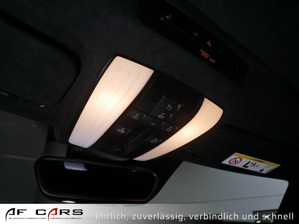 Mercedes-Benz AMG GT R