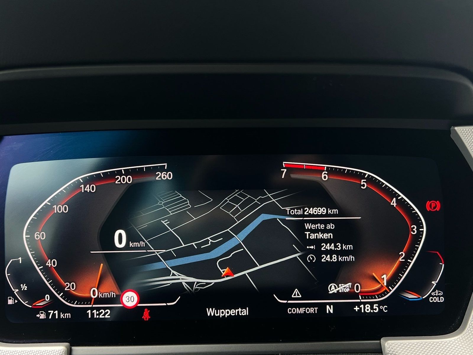 BMW 118i LED Aut. LC prof. Navi DA PDC Tempomat foto 14
