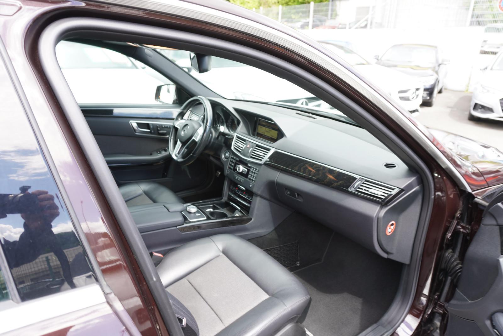 Mercedes-Benz E 300 CGI 4Matic *AMG Line*Xenon*Kamera*Navi*TOP