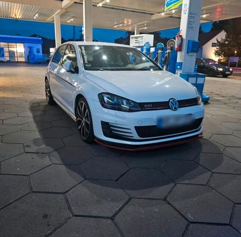 Volkswagen Golf 7 GTI Performance