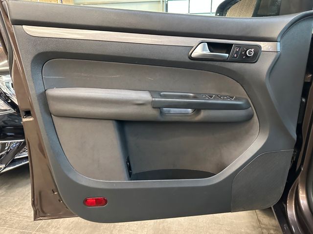 MYAUTOCENTER – Gebraucht- und Jahreswagen mit Werkstattservice in Pfaffenhofen Volkswagen Touran Comfortline *7-Sitzer*Freisprech*Klima*