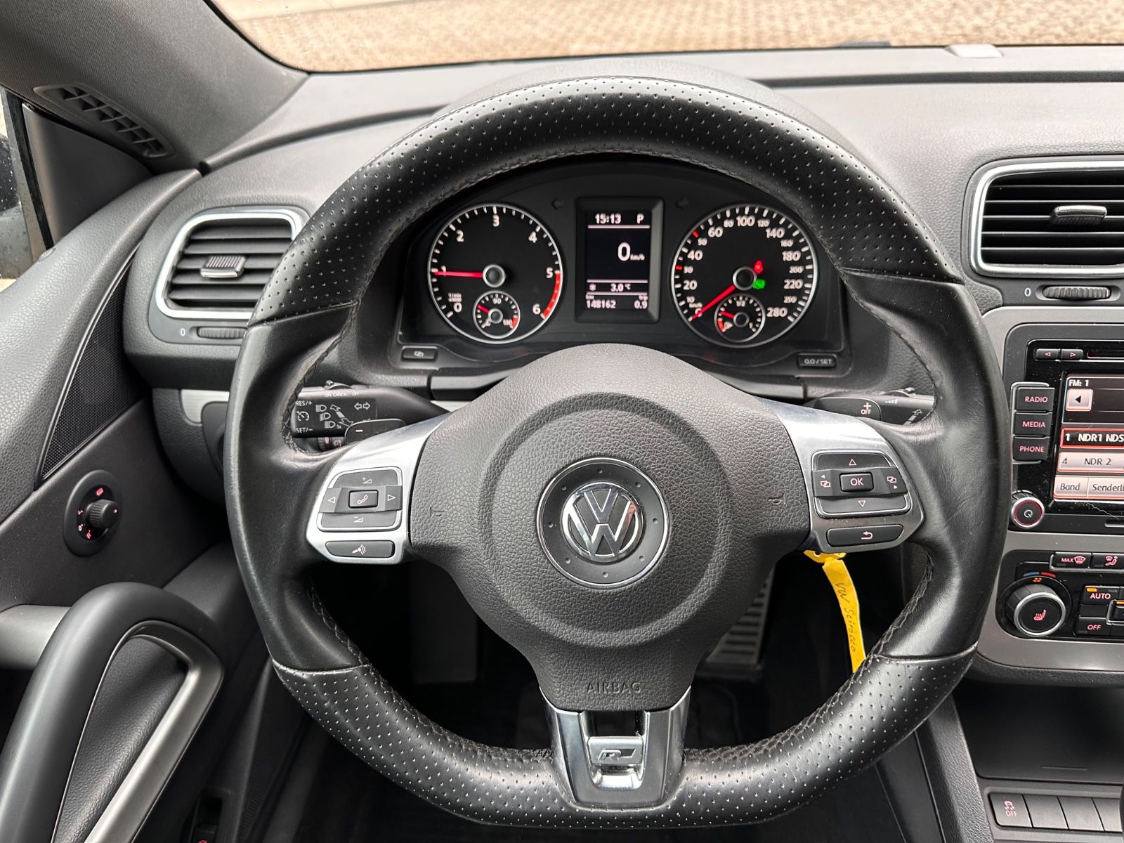 Fahrzeugabbildung Volkswagen Scirocco 2.0 TDI R-Line DSG BiXenon/Leder/GRA/SH
