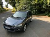 Mitsubishi Outlander 2.2 DI-D 4WD 7 Sitzer - Mitsubishi Outlander aus 2010