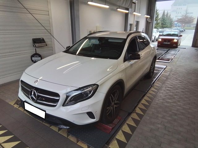 Mercedes-Benz GLA 220 CDI Urban Xenon Navi Night Komfort Paket