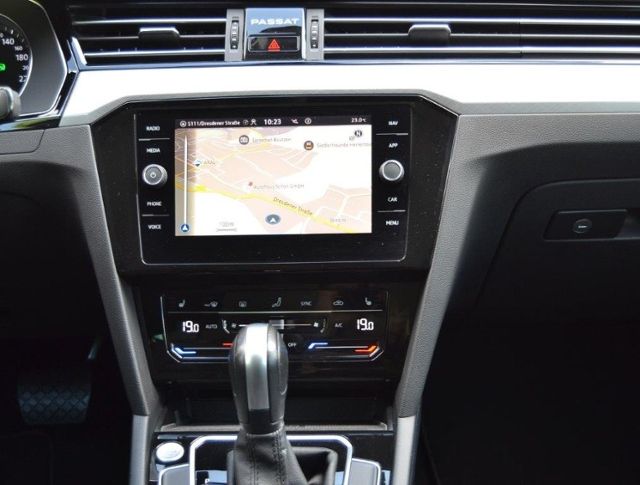 Passat Variant 1.5 TSI DSG Business LED/NAVI+VZE