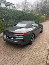 BMW M850i xDrive Cabrio, NP 155 T€, DAP, B&W, Laser - graue BMW M850