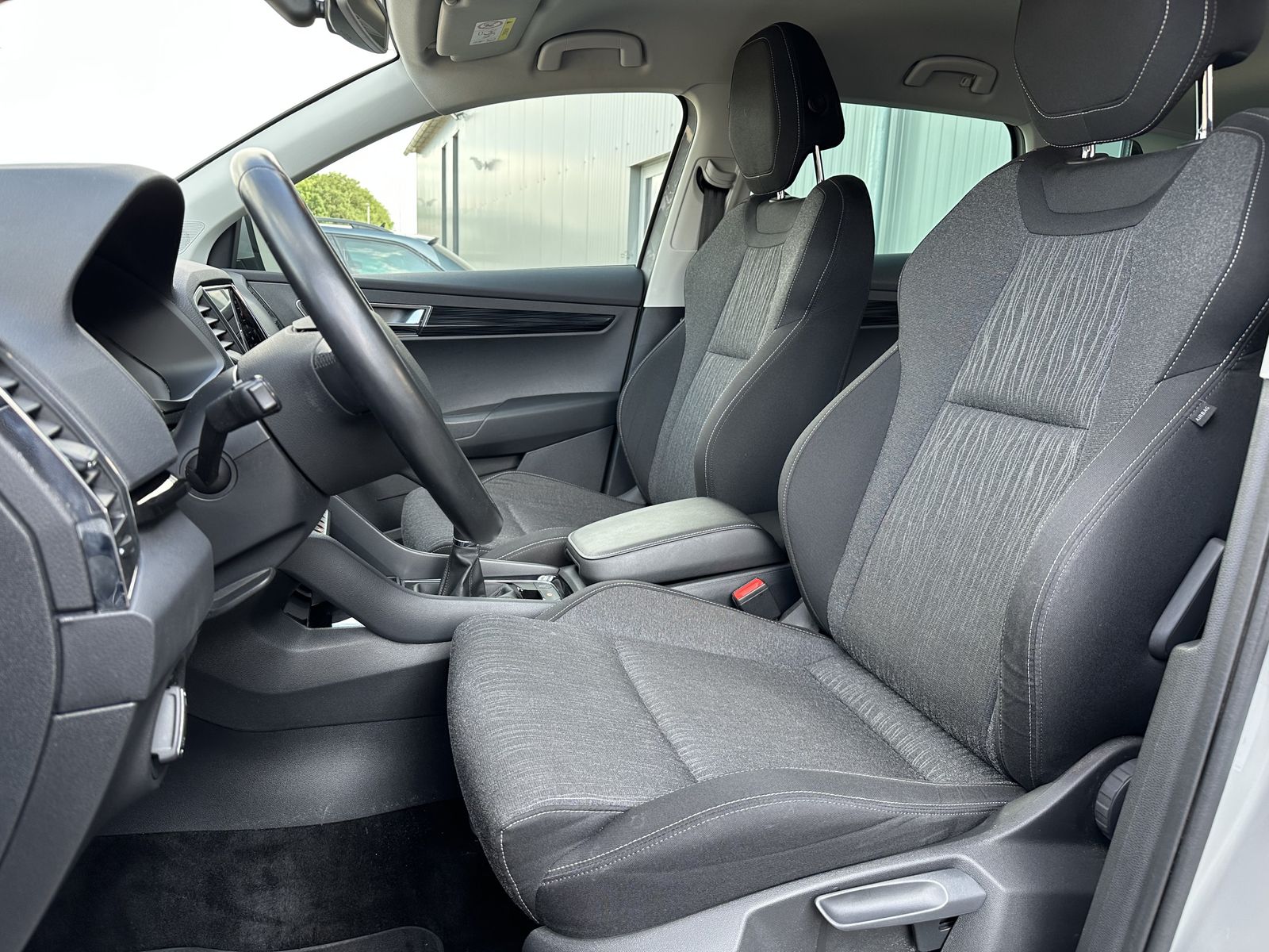 Fahrzeugabbildung SKODA Karoq 2.0 TDI Style SHZ+AHK+CARPLAY+EU6dT+18Zo+2