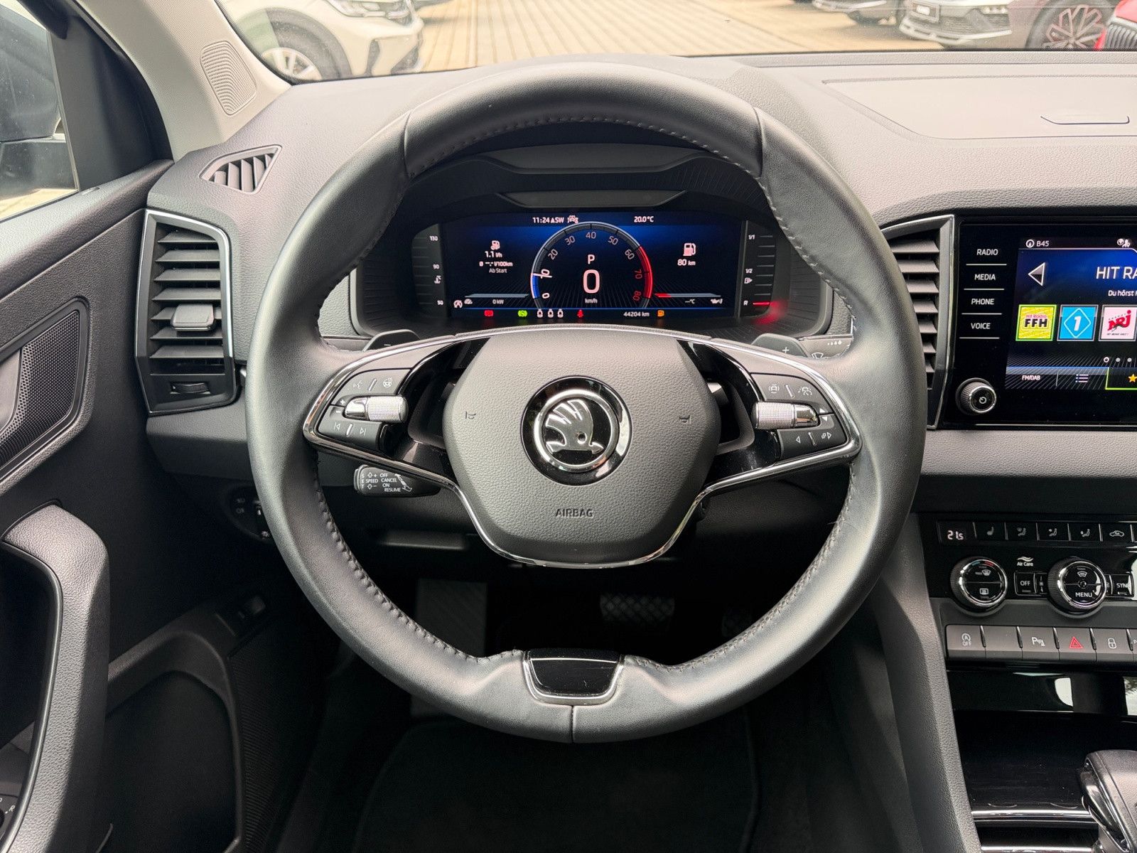 Karoq 1,5 TSI DSG Tour LED Kamera Navi AHK ACC
