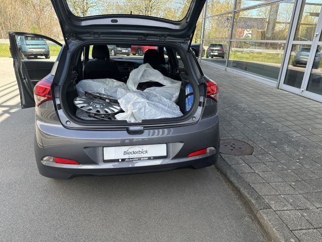 i20 1.0 YES! 15 ALU NSW SITZHZG. ZV+FUNK
