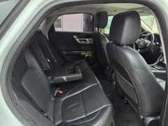 Fahrzeugabbildung XF AWD Automatik
