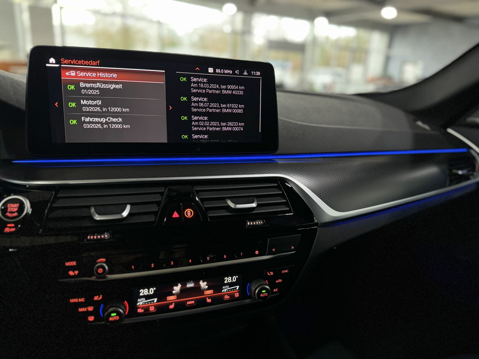 Fahrzeugabbildung BMW M550i xD Laser SoftClos 360°HUD DAB H/K DisplKey