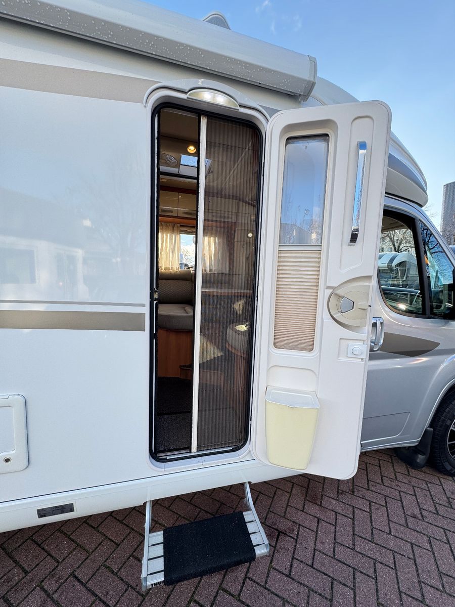 Fahrzeugabbildung HYMER / ERIBA / HYMERCAR EXSIS T 688 FIAT ALKO 2X TV SAT SOLAR AHK PANO