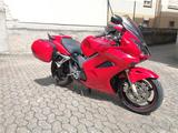 Honda VFR 800 RC46/2 mit Koffern - Angebote