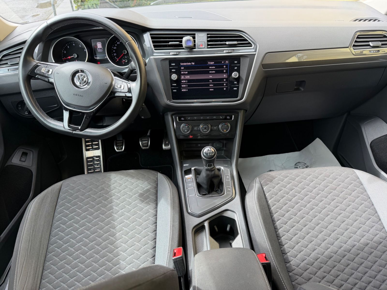 Volkswagen Tiguan ComfortlineLedNaviAccE-KlappeGarantieTop foto 12