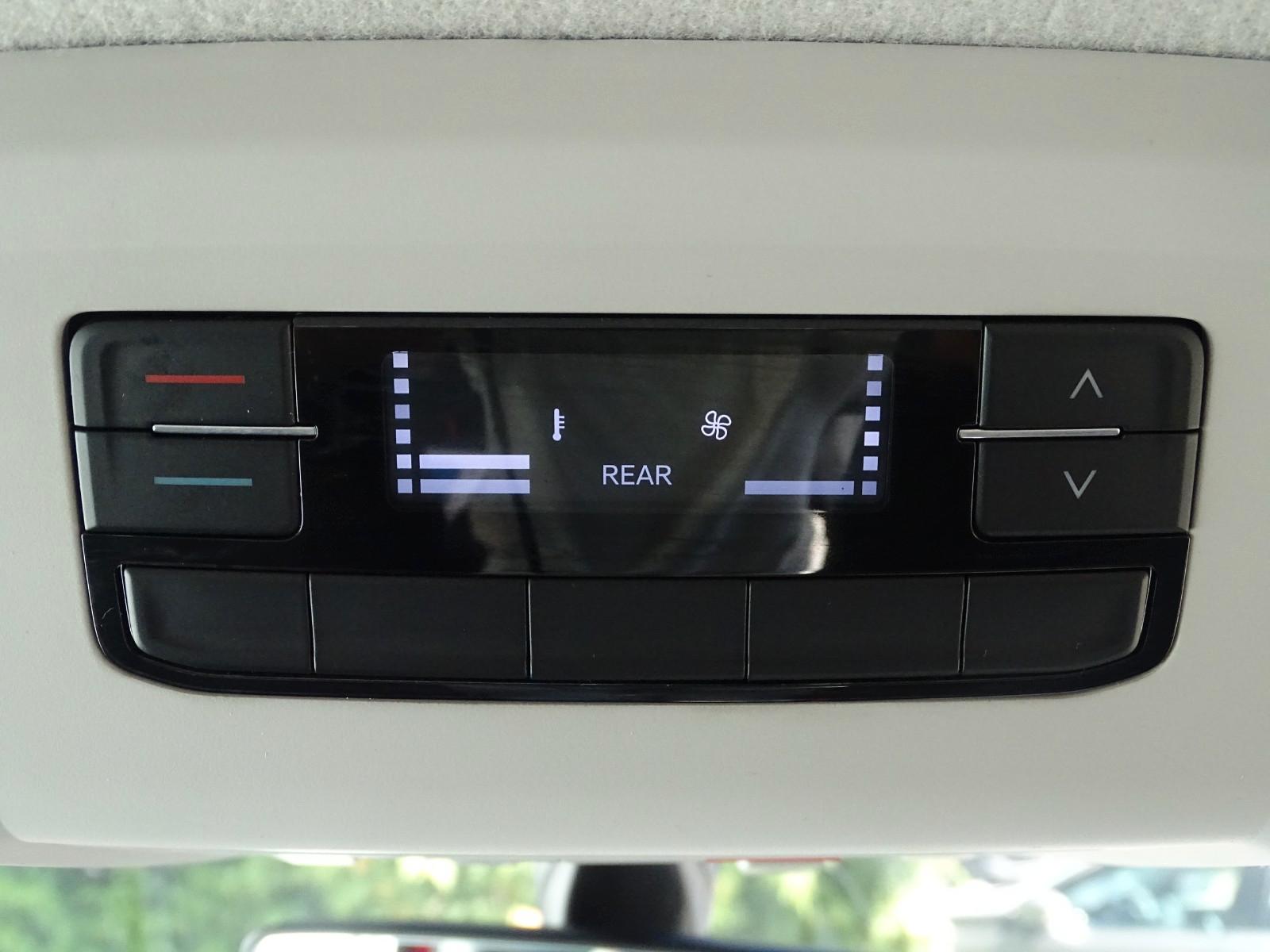 Volkswagen T6.1 Transporter Kombi *8 SITZER*NAVI*A/C*