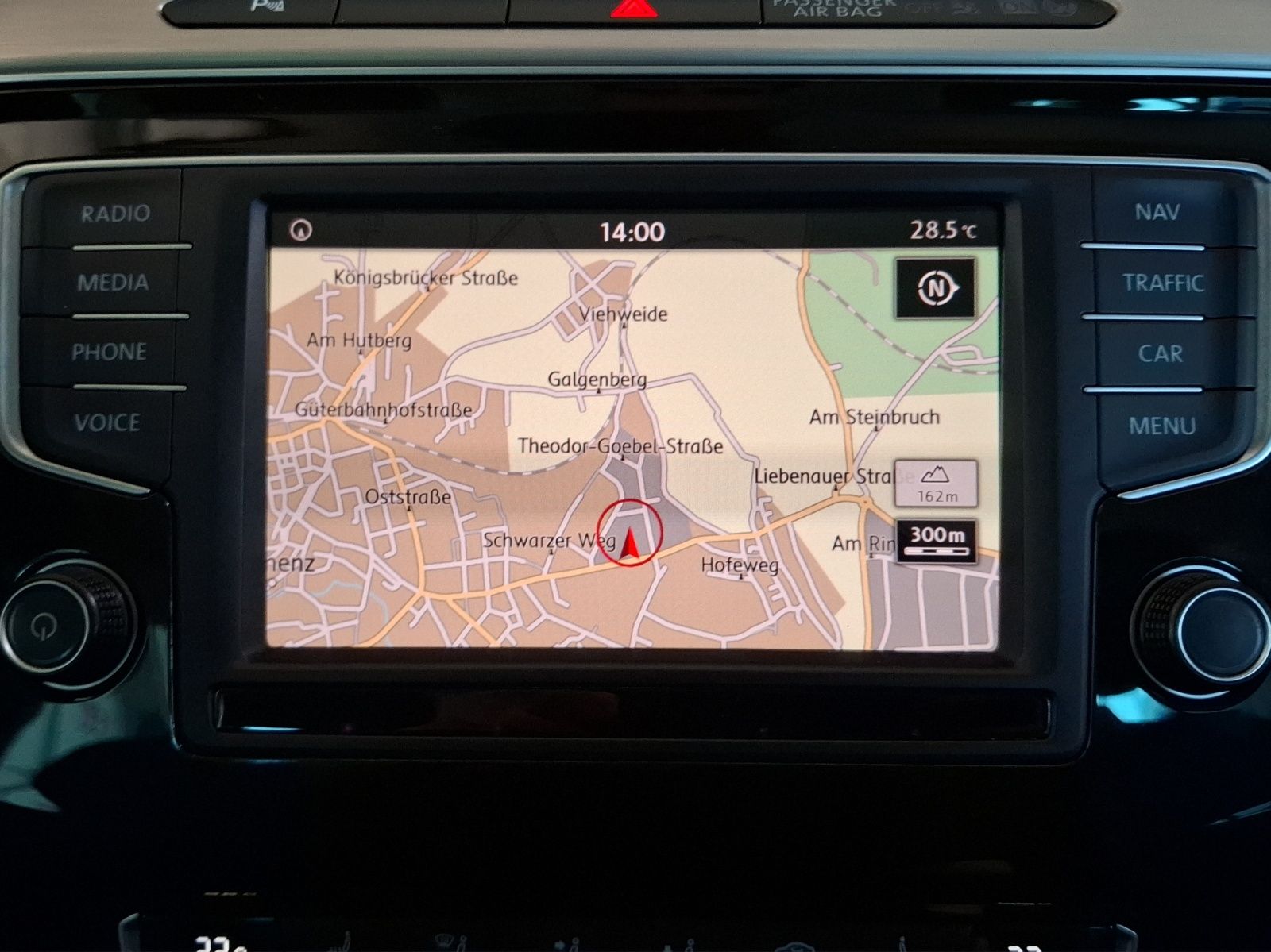 Fahrzeugabbildung Volkswagen Passat Variant TDI Highline LED Navi ACC PDC SH