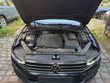 Volkswagen Passat Variant - 12