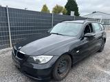 BMW 318 Baureihe 3 Touring 318i - BMW 318 aus 2006: Kombi