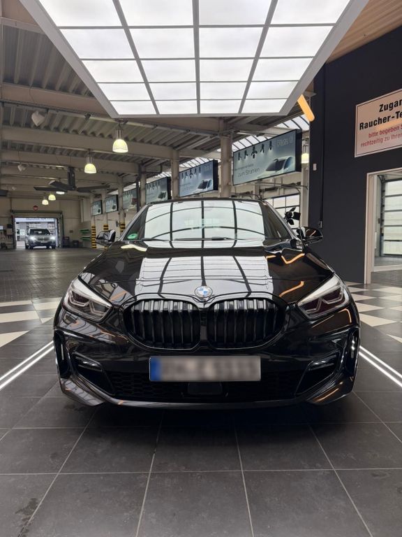 Image of BMW 118