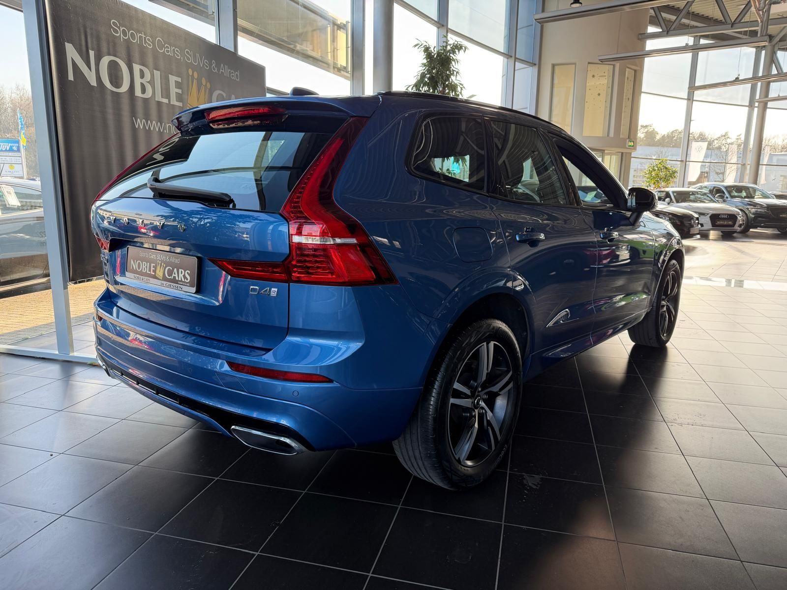 Fahrzeugabbildung Volvo XC60 R Design AHK 360° H/K LED ACC LEDER
