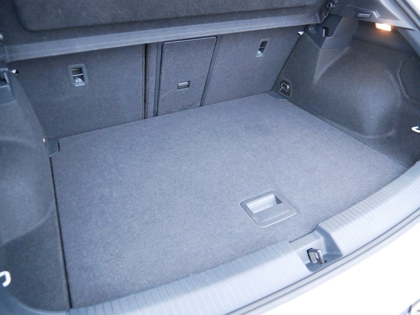 Fahrzeugabbildung Volkswagen T-Roc 1.0 TSI GOAL NEU35T ACC SHZ LED Allwetter