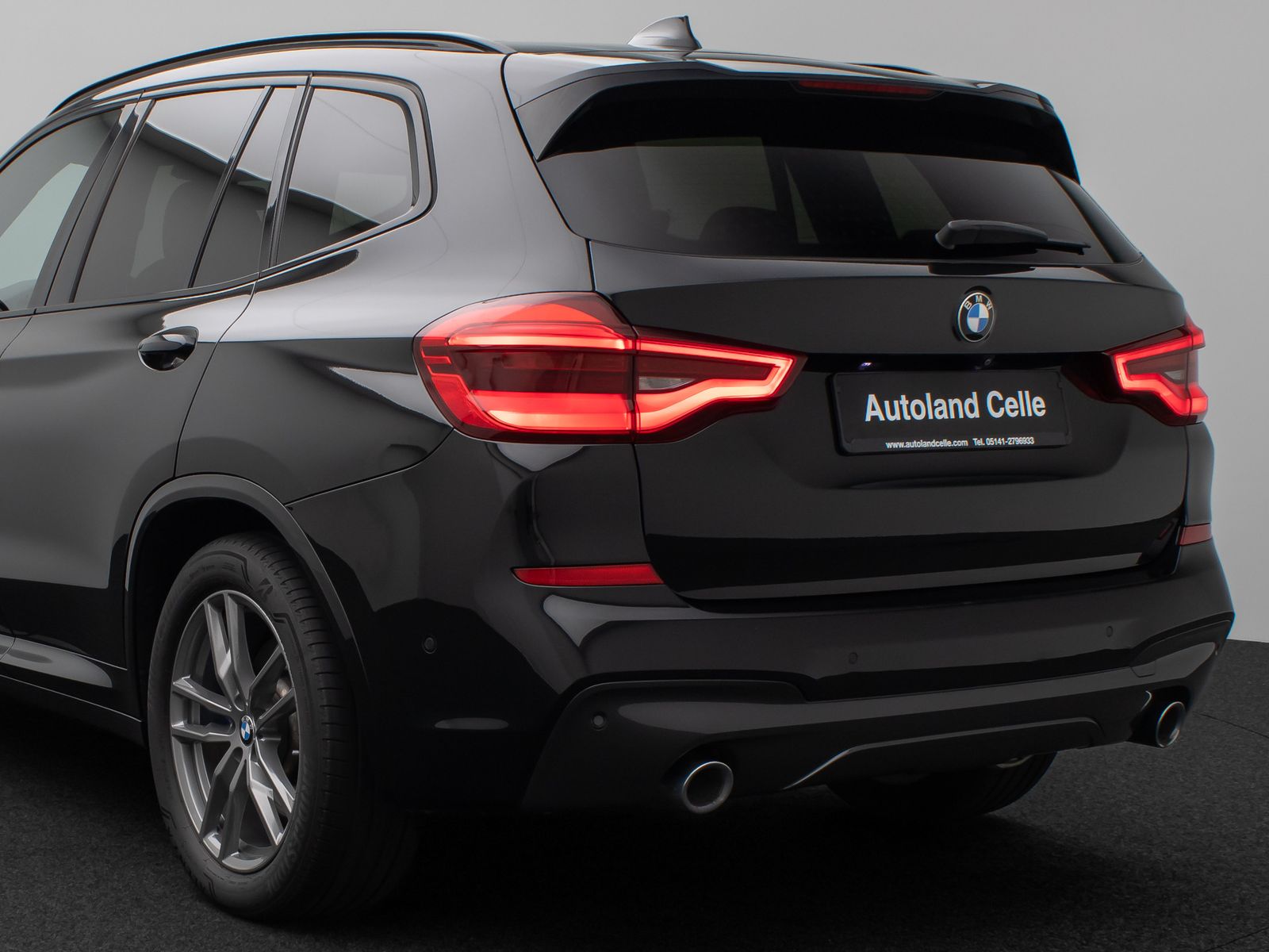Fahrzeugabbildung BMW X3 xD30d M Sport Panorama Kamera HUD HiFi 19Zoll
