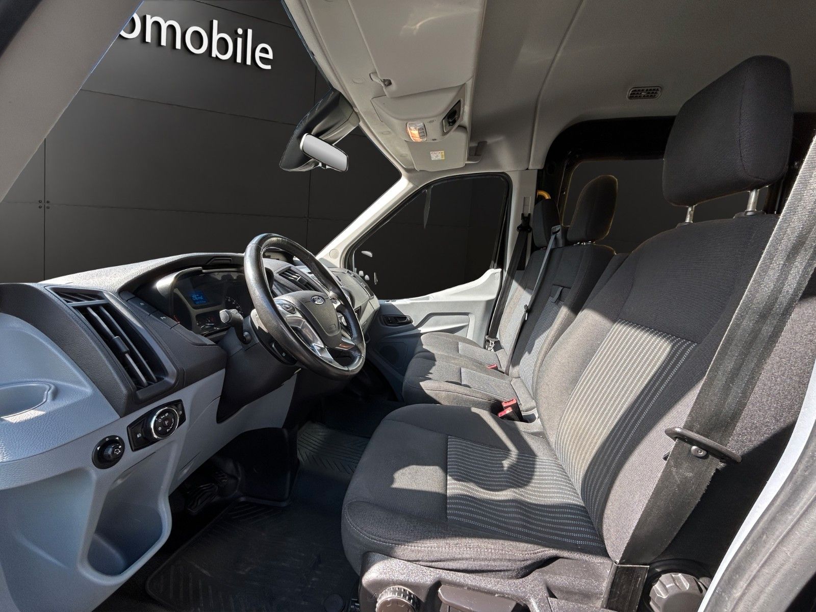 Fahrzeugabbildung Ford Transit 350 L2 Trend 9 Sitzer/Kamara/Automtik/