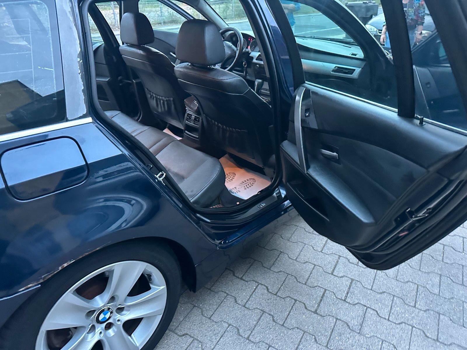 BMW 525 2005 — вигляд ззаду