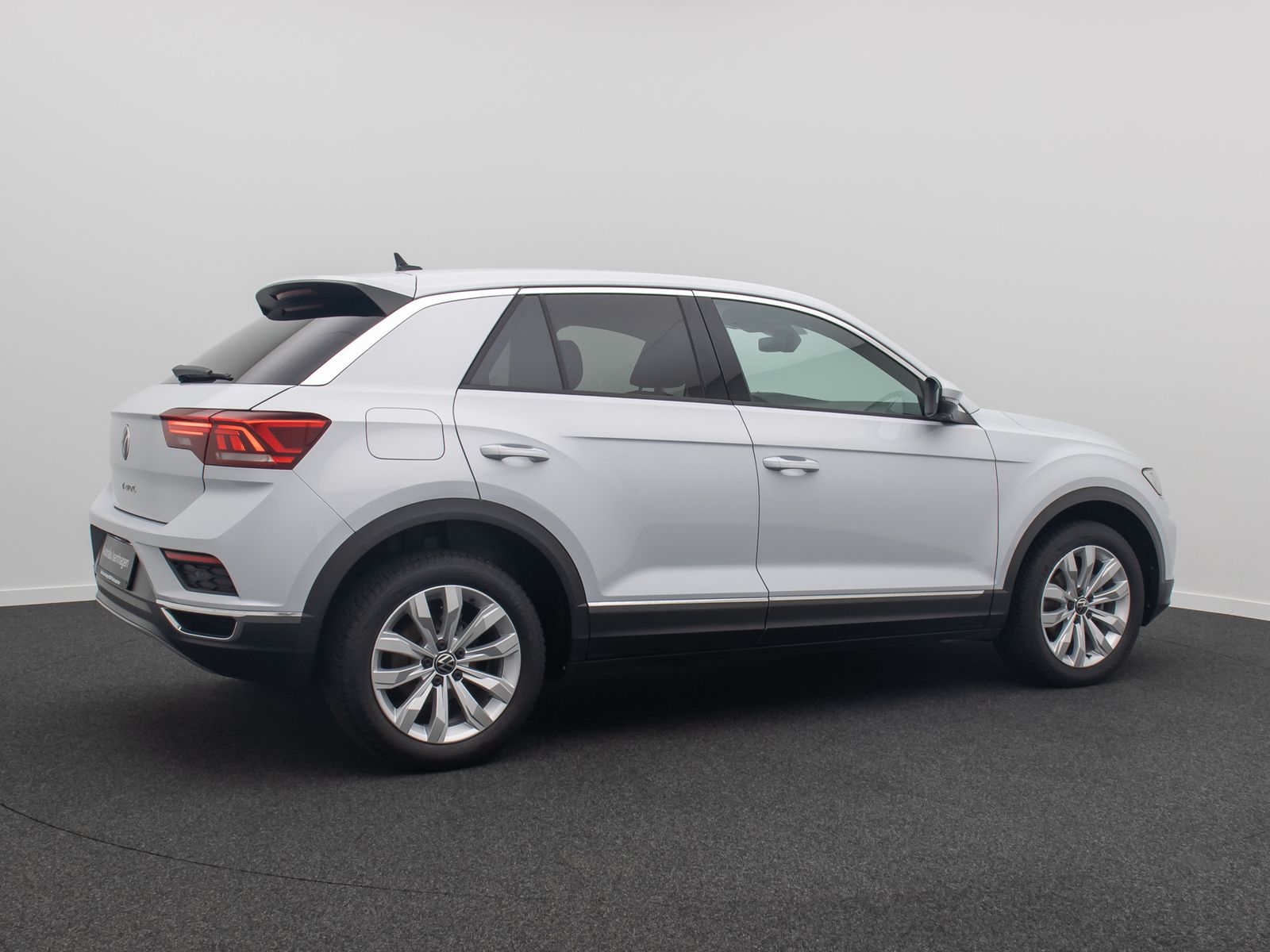 Fahrzeugabbildung Volkswagen T-Roc Sport ACC PDC HIFI Alarm FahrAssist DAB WR