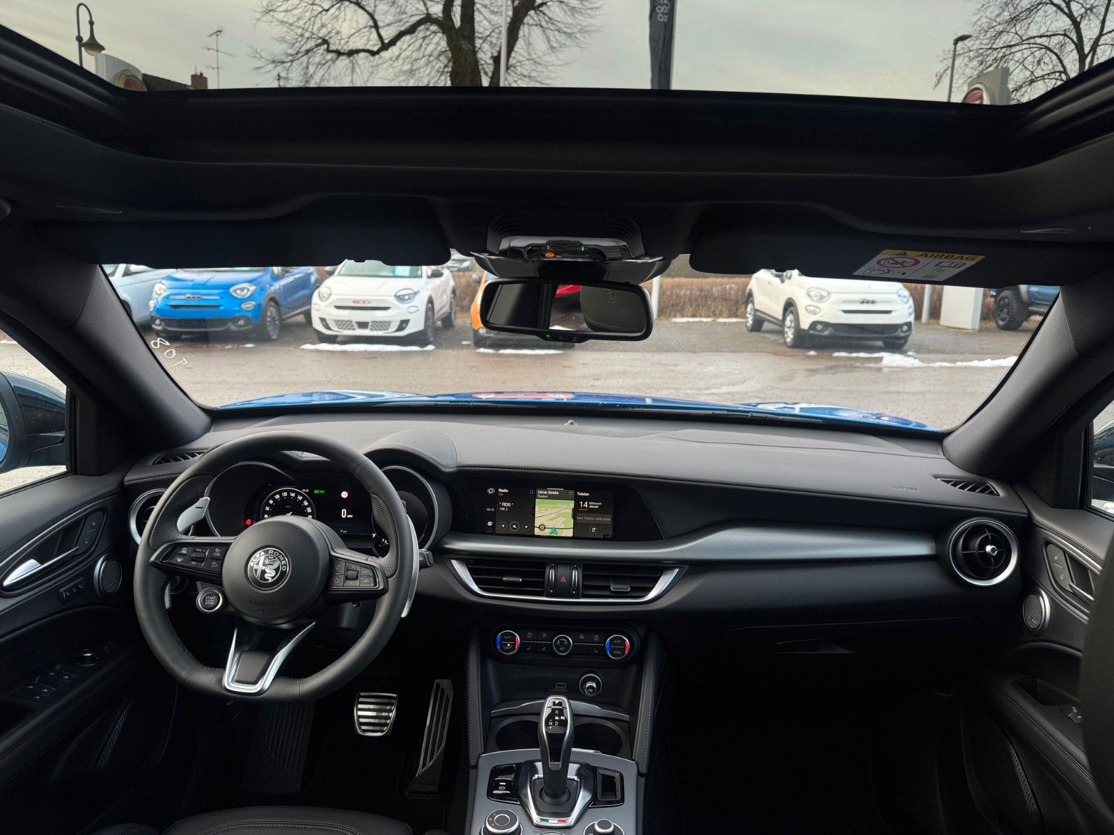 Fahrzeugabbildung Alfa Romeo VELOCE 2.0 Turbo 280PS Q4 GLASDACH NAVI KAMERA