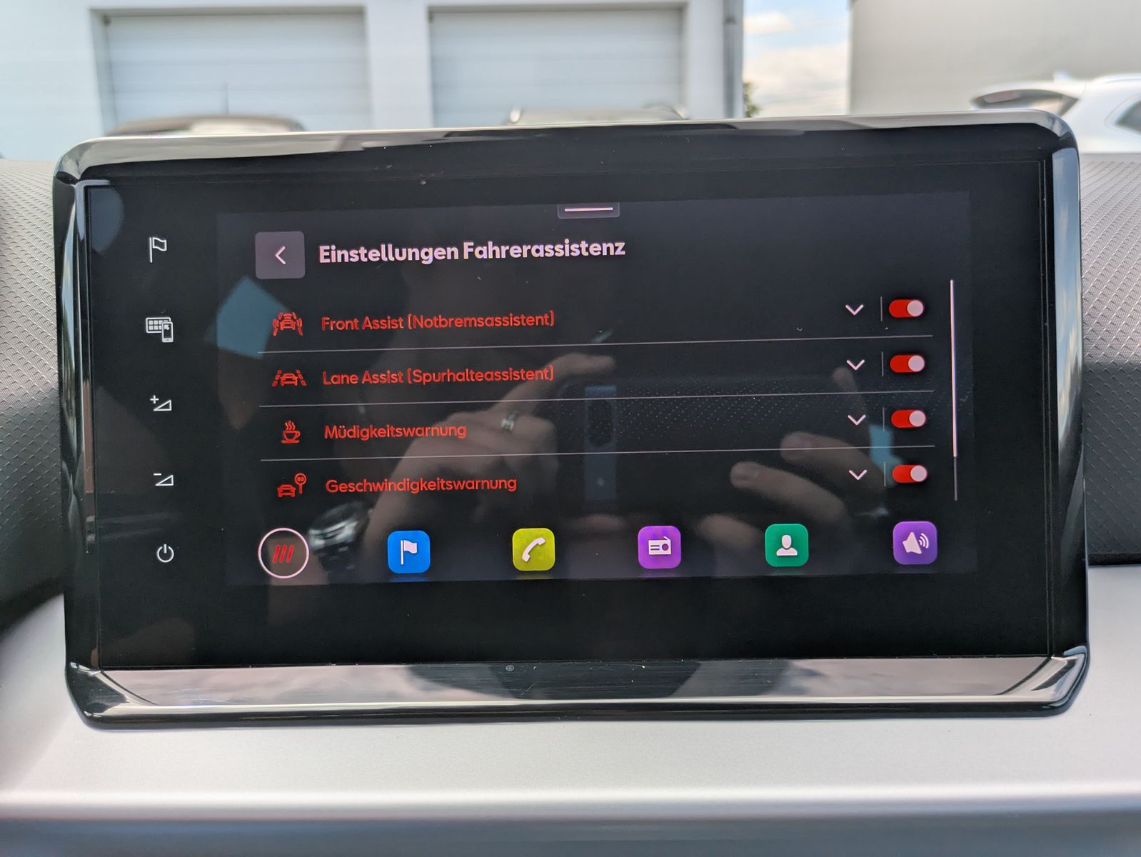 Fahrzeugabbildung SEAT Arona 1.5 TSI FR DSG AHK*ACC*LED*APP*DAB*KAMERA