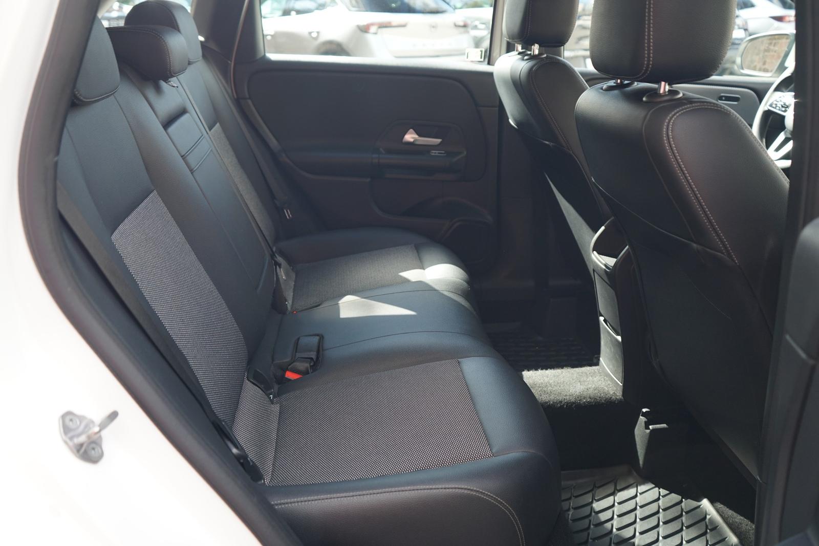 Mercedes-Benz B200 7G-DCT LED Tempomat Sitzheizung Teilleder