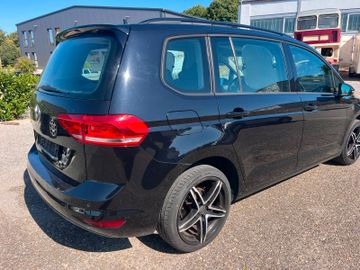 Volkswagen Touran - 3