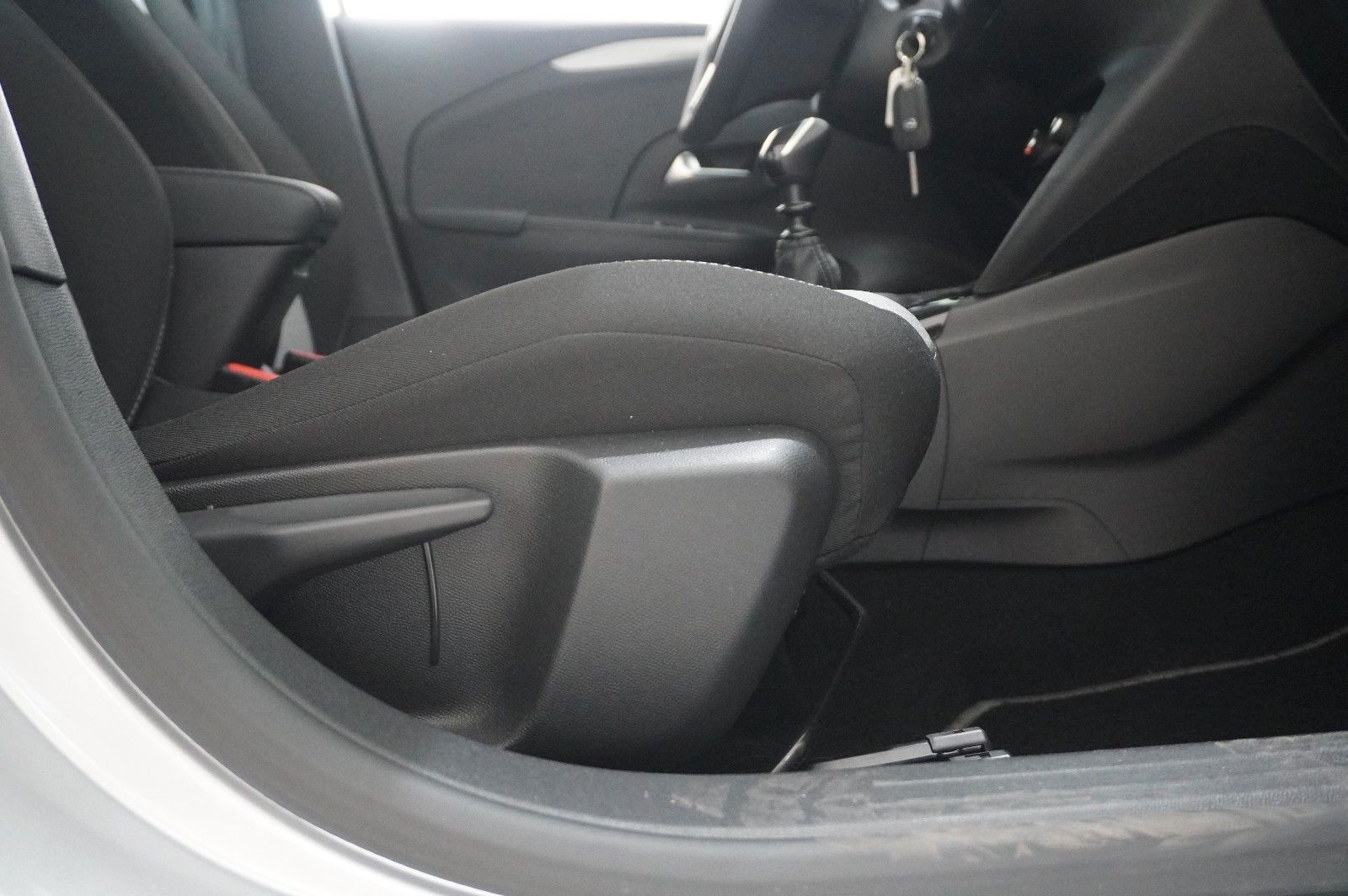 Fahrzeugabbildung Opel Corsa F 1.2 FACELIFT NAVI/LED/KAMERA/VIRTU./SHZ