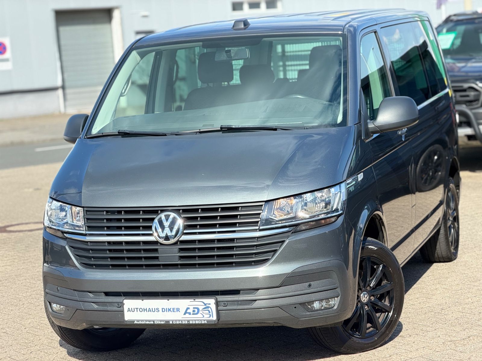 Volkswagen Volkswagen T6.1 Multivan Family 2.0 TDI