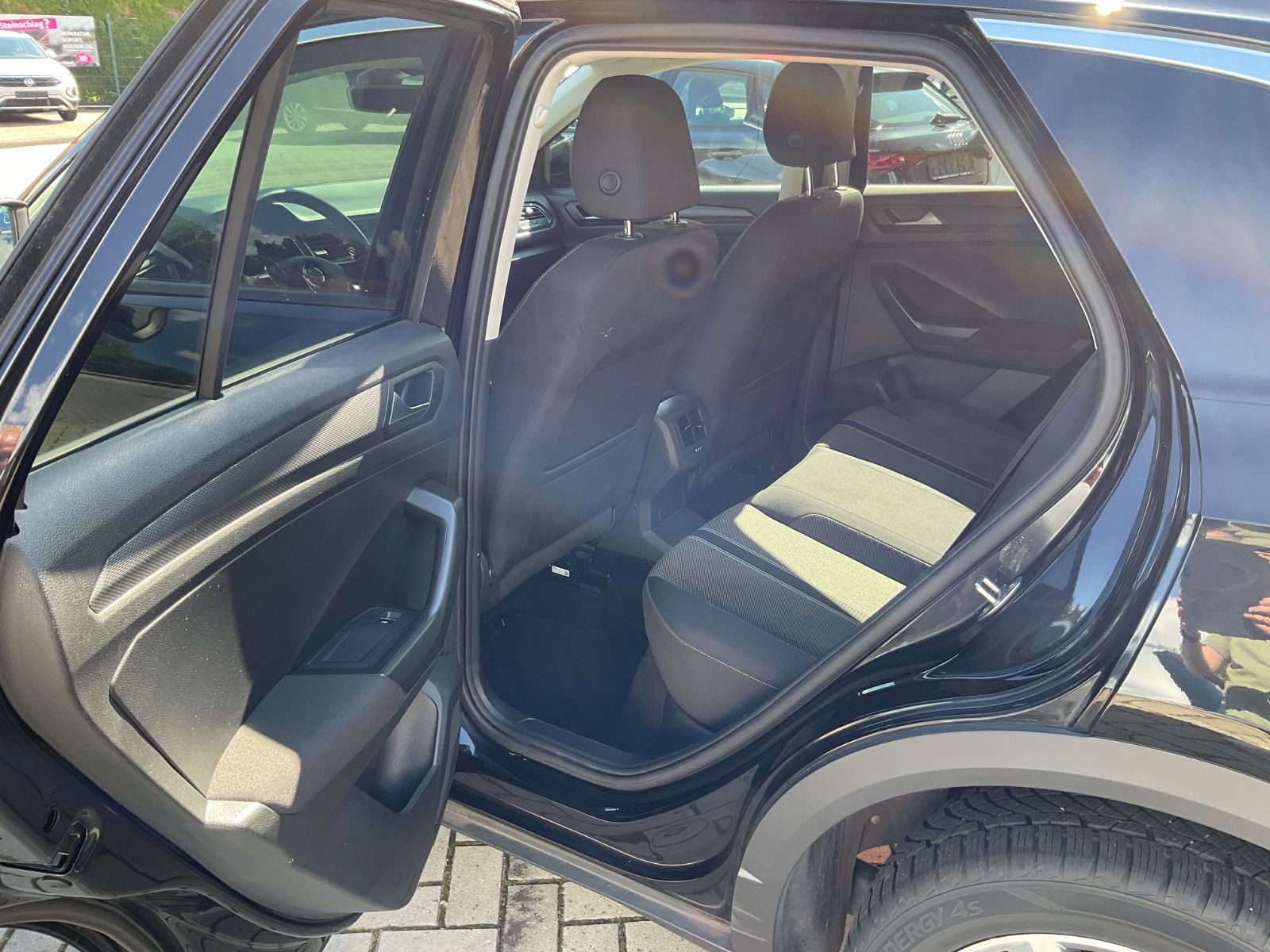 Fahrzeugabbildung Volkswagen T-Roc 1.5 TSI DSG,AHK,Navi,CarPlay
