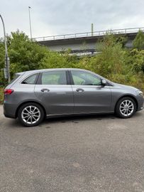 Mercedes B 180 - 4