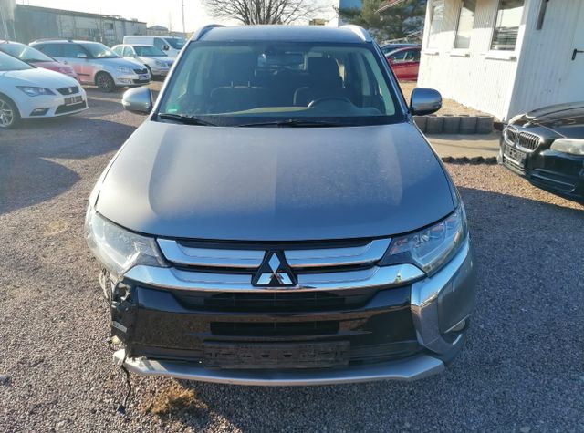 Mitsubishi Outlander SUV-Star+ 4WD