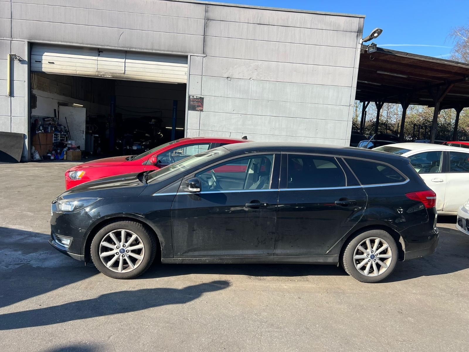 Ford Focus Turnier Titanium ZAHNRIEMEN DEFEKT!